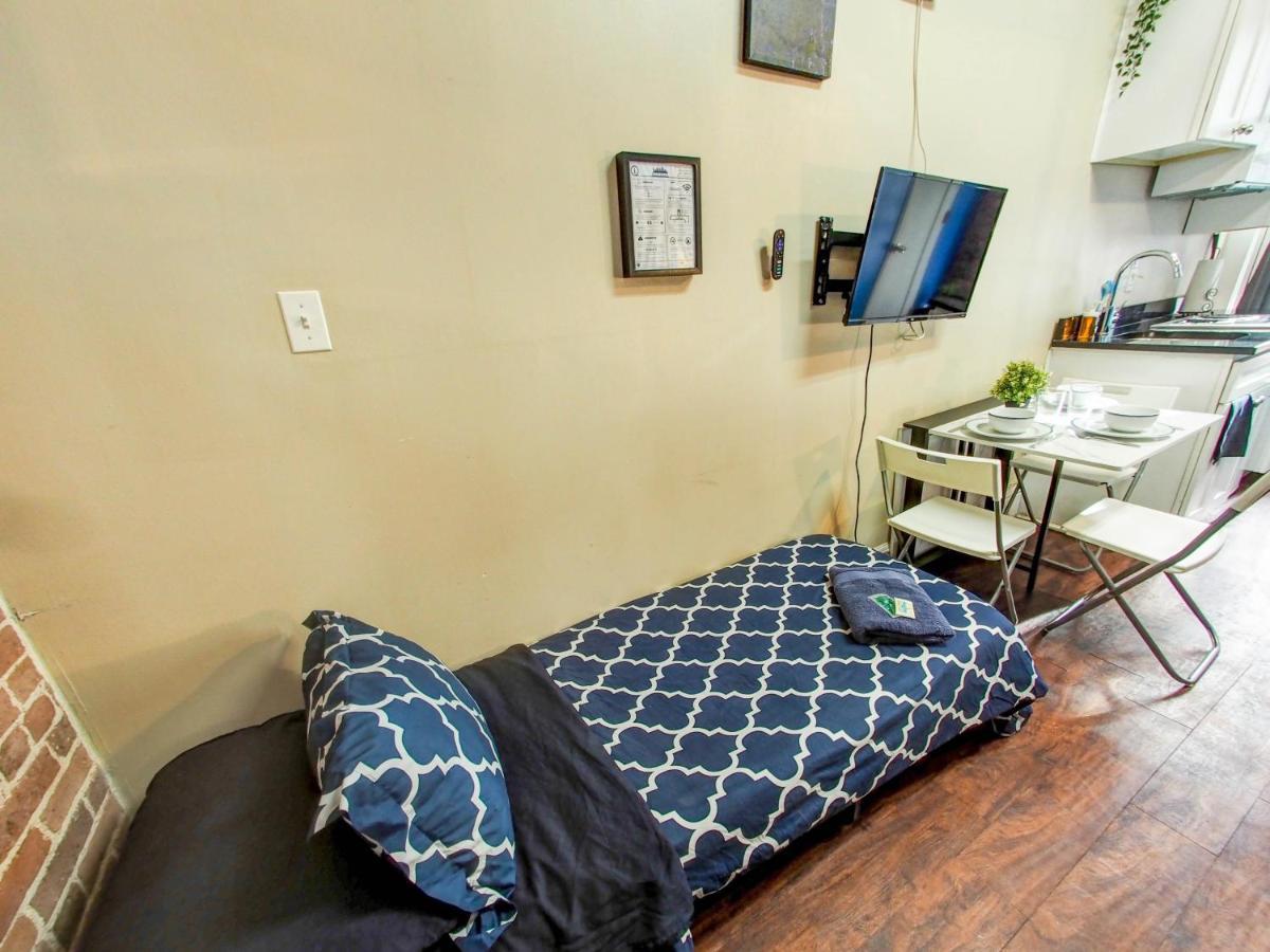 Hello Broadway Apartment Ню Йорк Екстериор снимка
